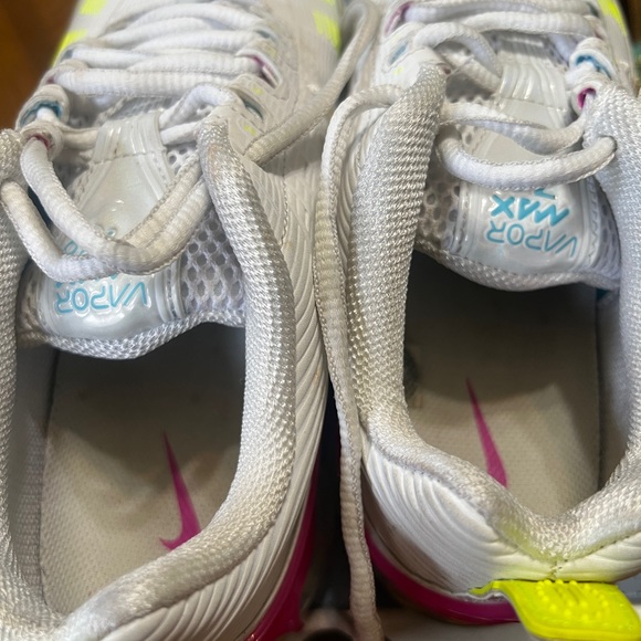 Like new only wore few times - Picture 4 of 4